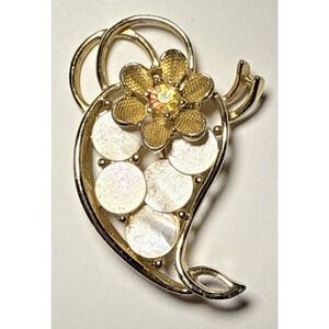 Vintage Gold Tone Faux Mother of Pearl AB Rhinestone Floral Brooch J-3F